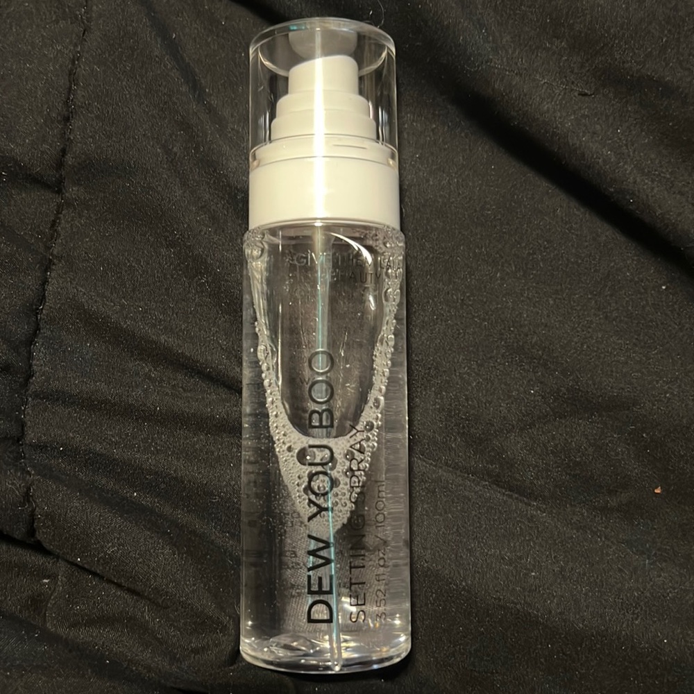 Dew You Boo setting spray